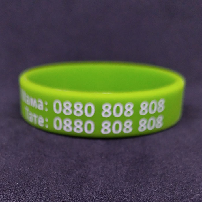 Lime bracelets with parents phone numbers custom text Liratech.eu